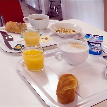 Hotel Premiere Classe Vichy - Sur Allier